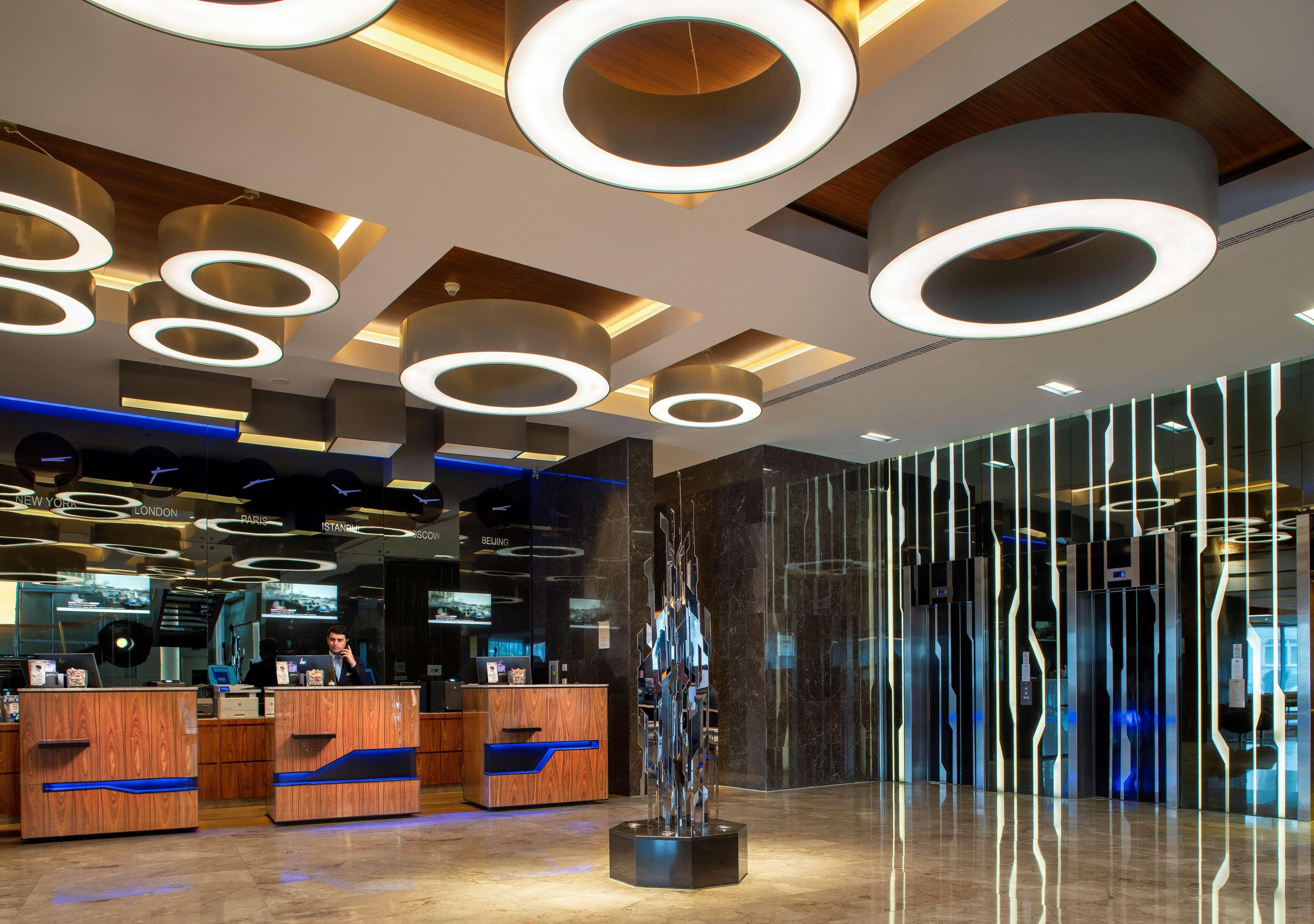 Radisson Blu Hotel Istanbul Asia Ngoại thất bức ảnh The lobby of the hotel