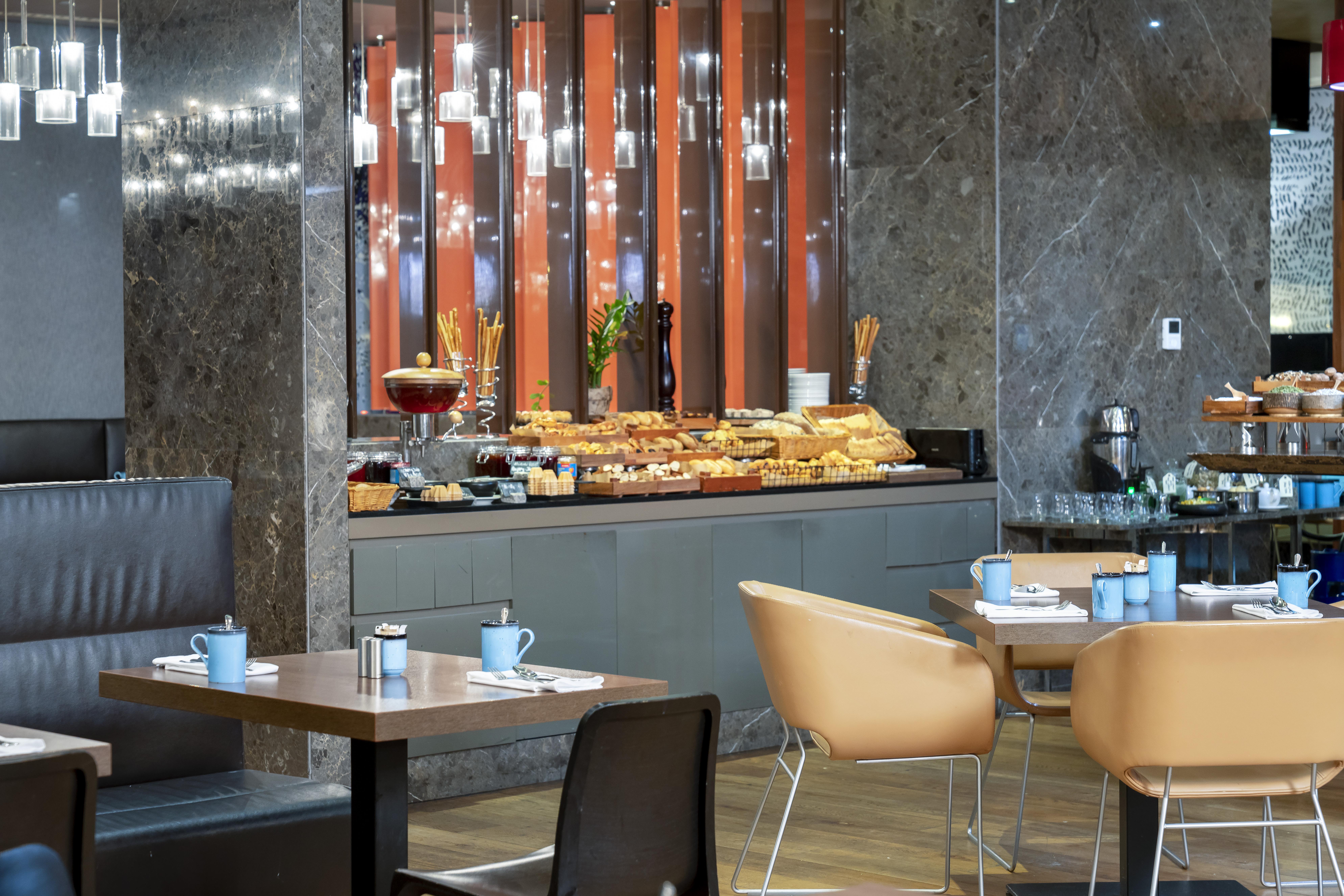 Radisson Blu Hotel Istanbul Asia Ngoại thất bức ảnh The restaurant